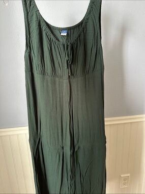 Old Navy dark green sleeveless dress